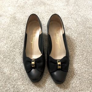 Salvatore Ferragamo Black Pump - 6.5 W